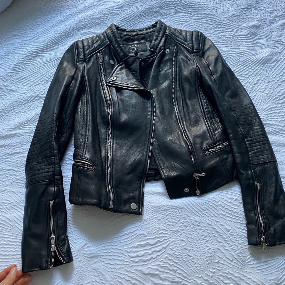 Zara Geninue Leather Biker Jacket size Small